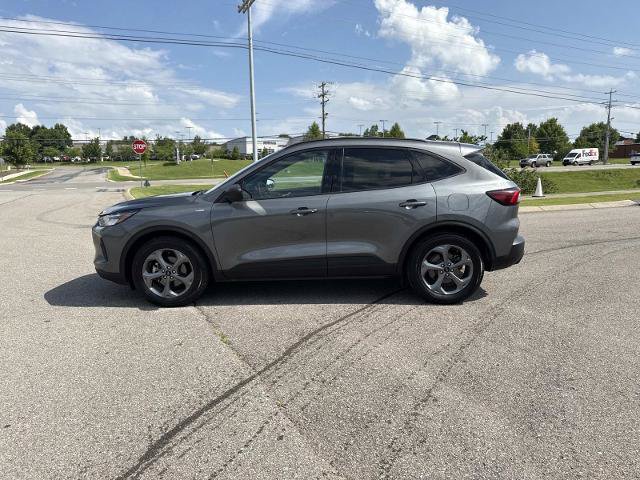 Certified 2025 Ford Escape ST-Line FWD image 8