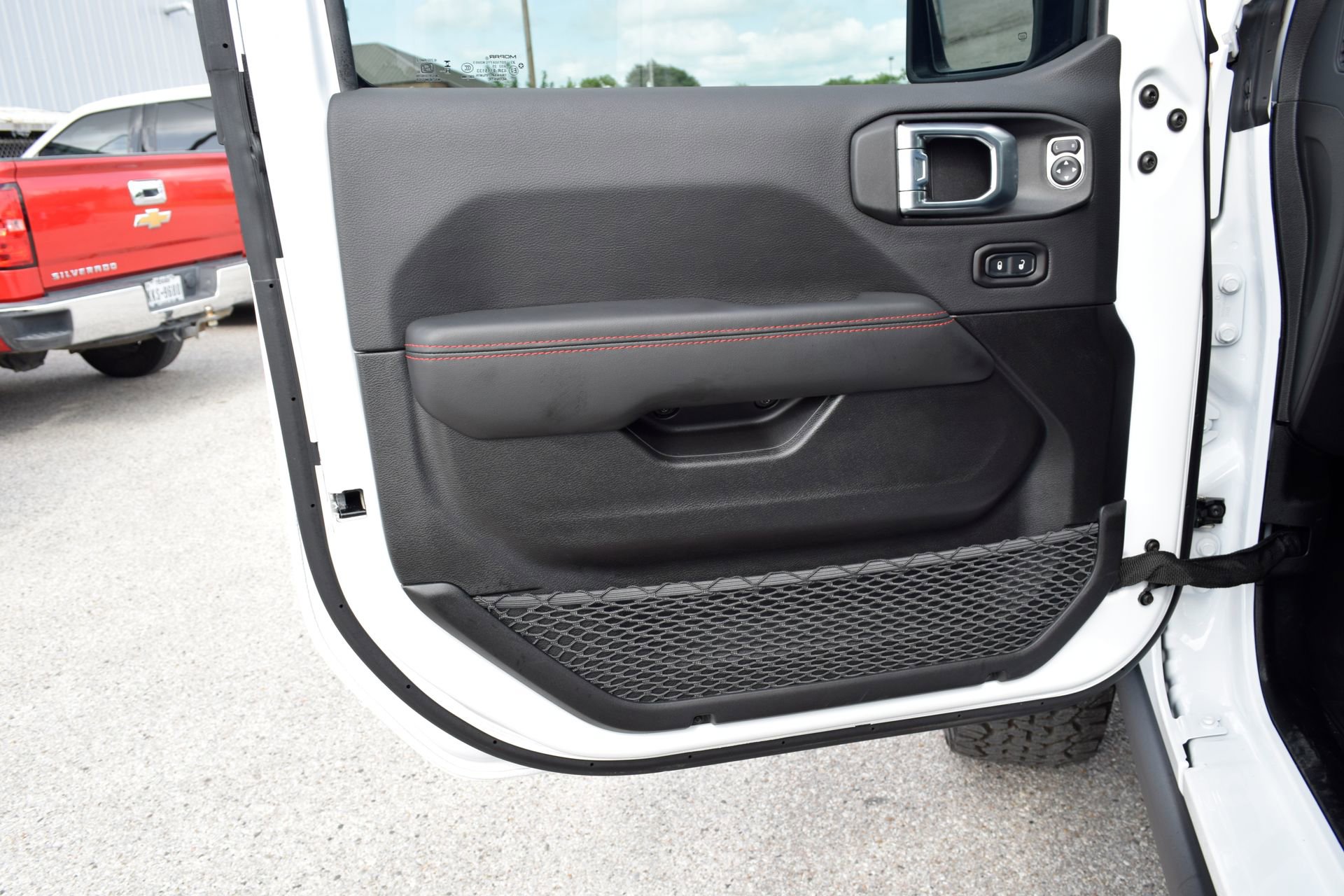 Used 2026 Jeep Wrangler Unlimited Rubicon 392 w/ Quick Order Package 27X Moab AWD/4WD image 17