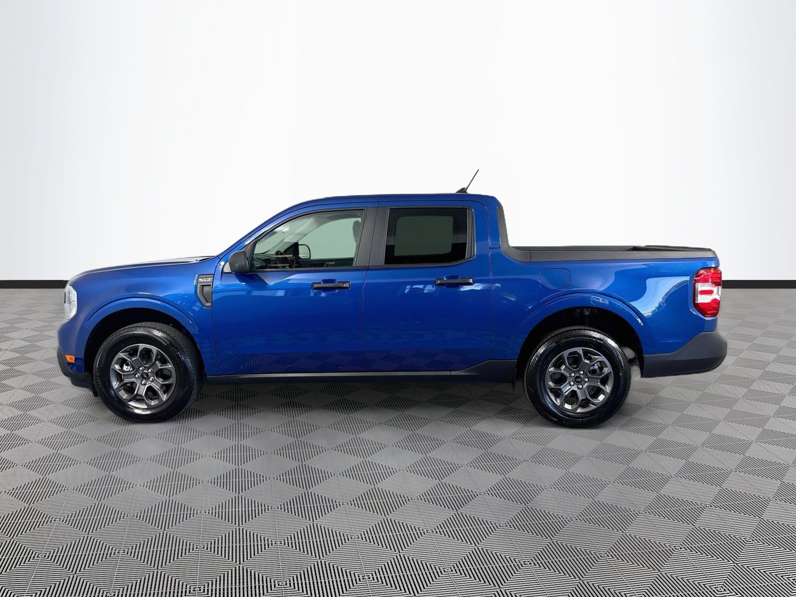 Certified 2024 Ford Maverick XLT w/ Equipment Group 300A Standard AWD/4WD image 4