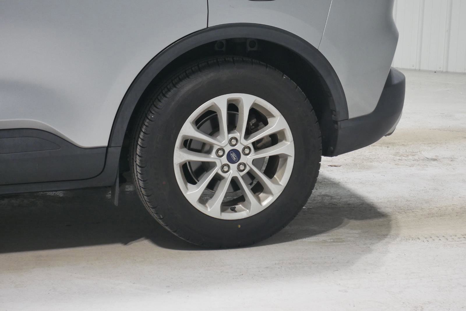 Certified 2021 Ford Escape SE image 23