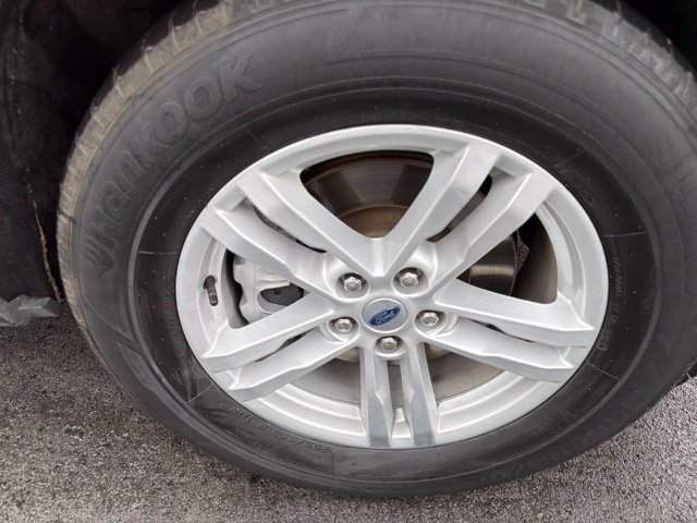 Certified 2024 Ford Explorer XLT w/ Equipment Group 202A AWD/4WD image 30