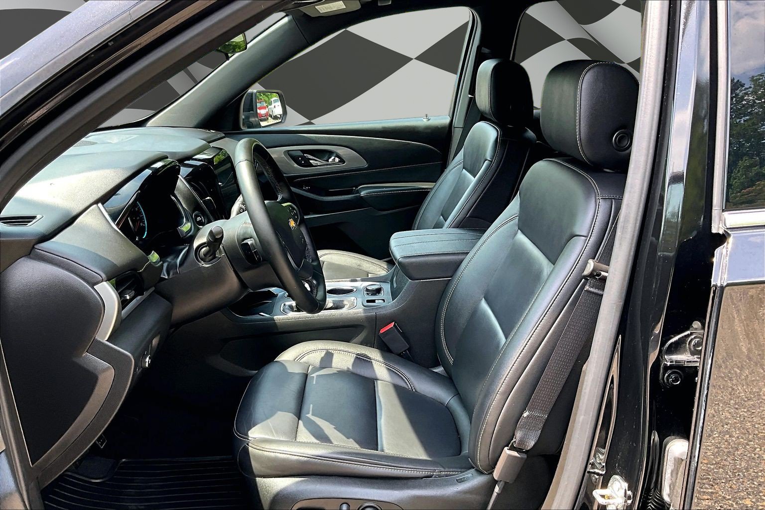 Used 2023 Chevrolet Traverse LT AWD/4WD image 25