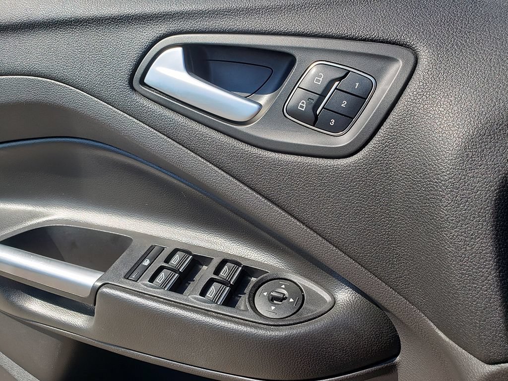 Certified 2017 Ford Escape Titanium FWD image 25