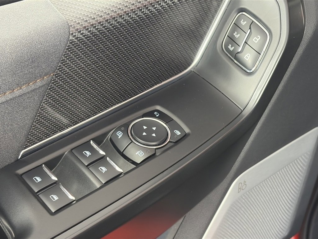 Certified 2023 Ford F150 Raptor w/ Raptor Carbon Fiber Package image 27