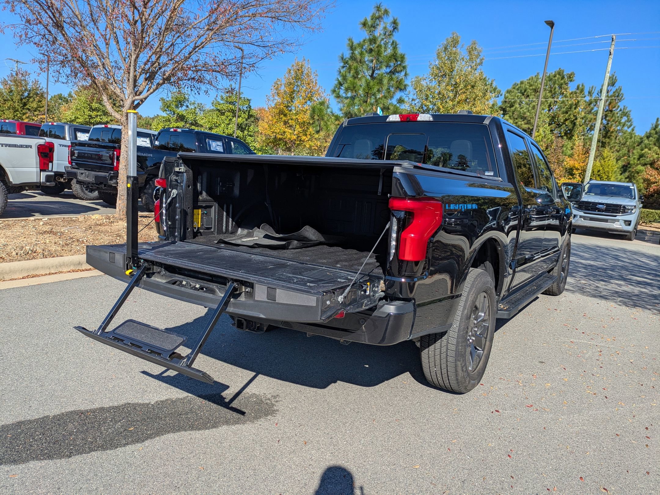 Certified 2024 Ford F150 Lightning Lariat image 6