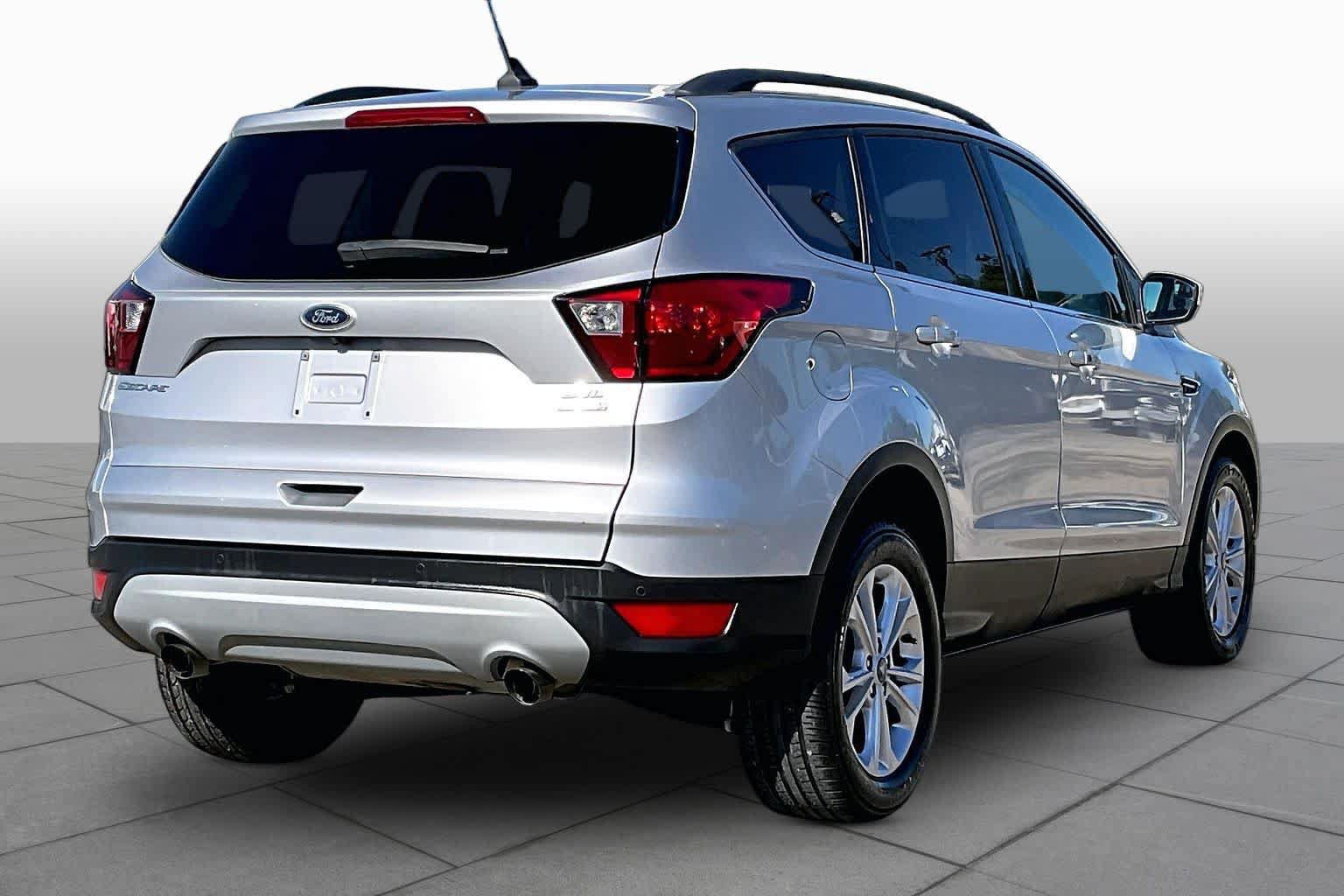 Certified 2019 Ford Escape SEL FWD image 13