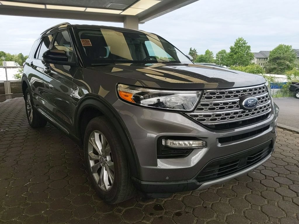 Certified 2023 Ford Explorer Limited w/ Equipment Group 301A AWD/4WD image 4