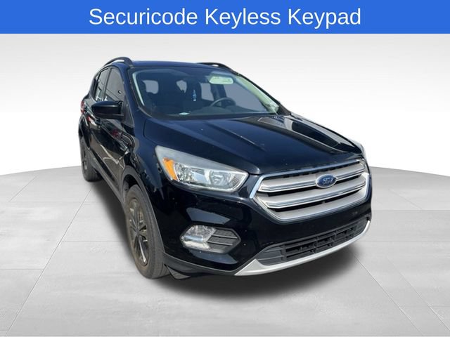 Certified 2018 Ford Escape SE AWD/4WD image 1