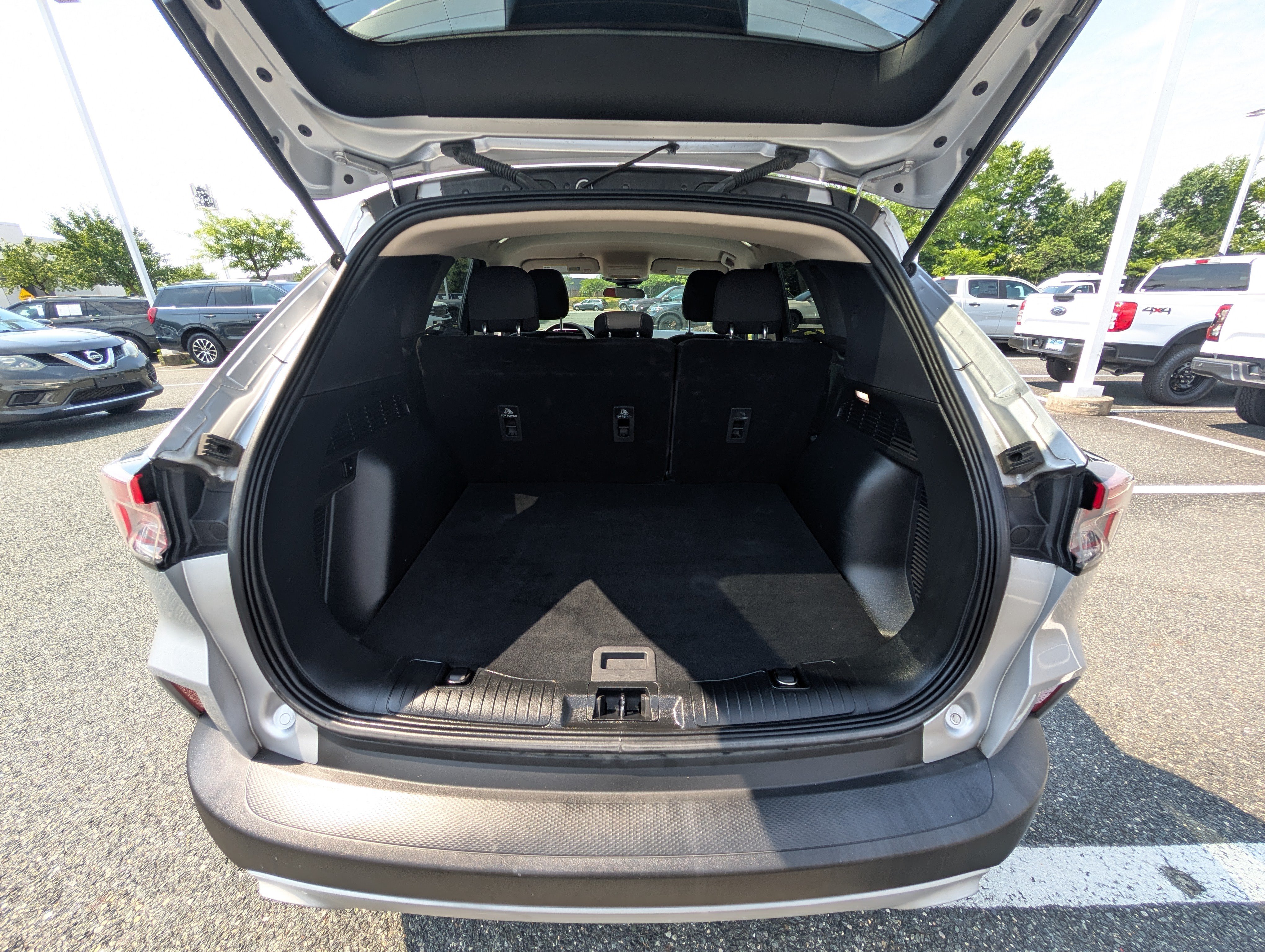 Certified 2020 Ford Escape SE AWD/4WD image 12