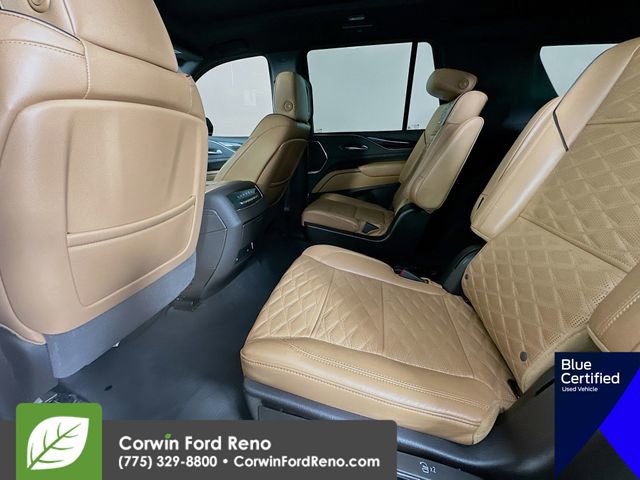 Used 2022 Cadillac Escalade Premium Luxury AWD/4WD image 29