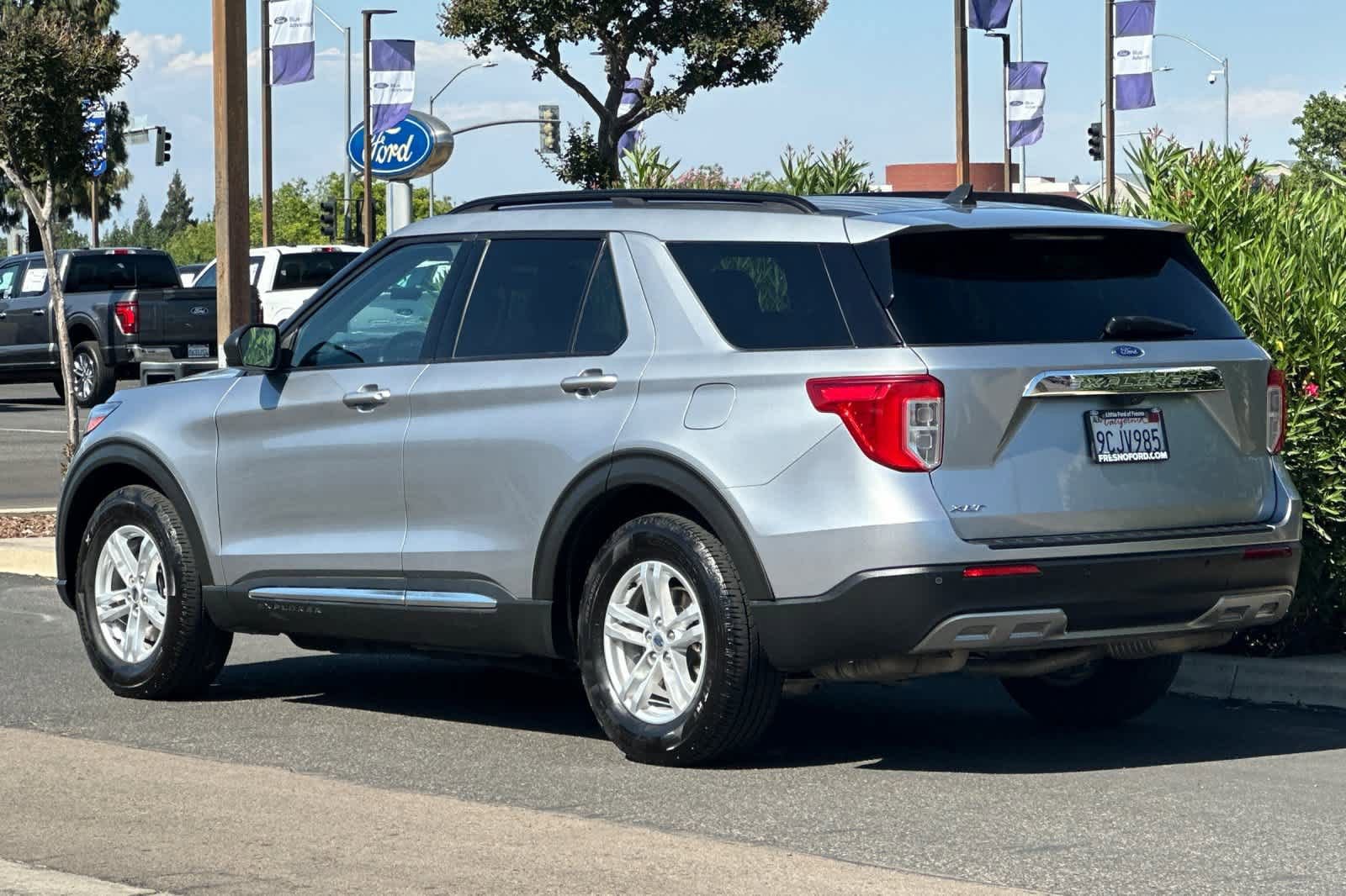 Certified 2022 Ford Explorer XLT w/ Equipment Group 202A RWD image 7