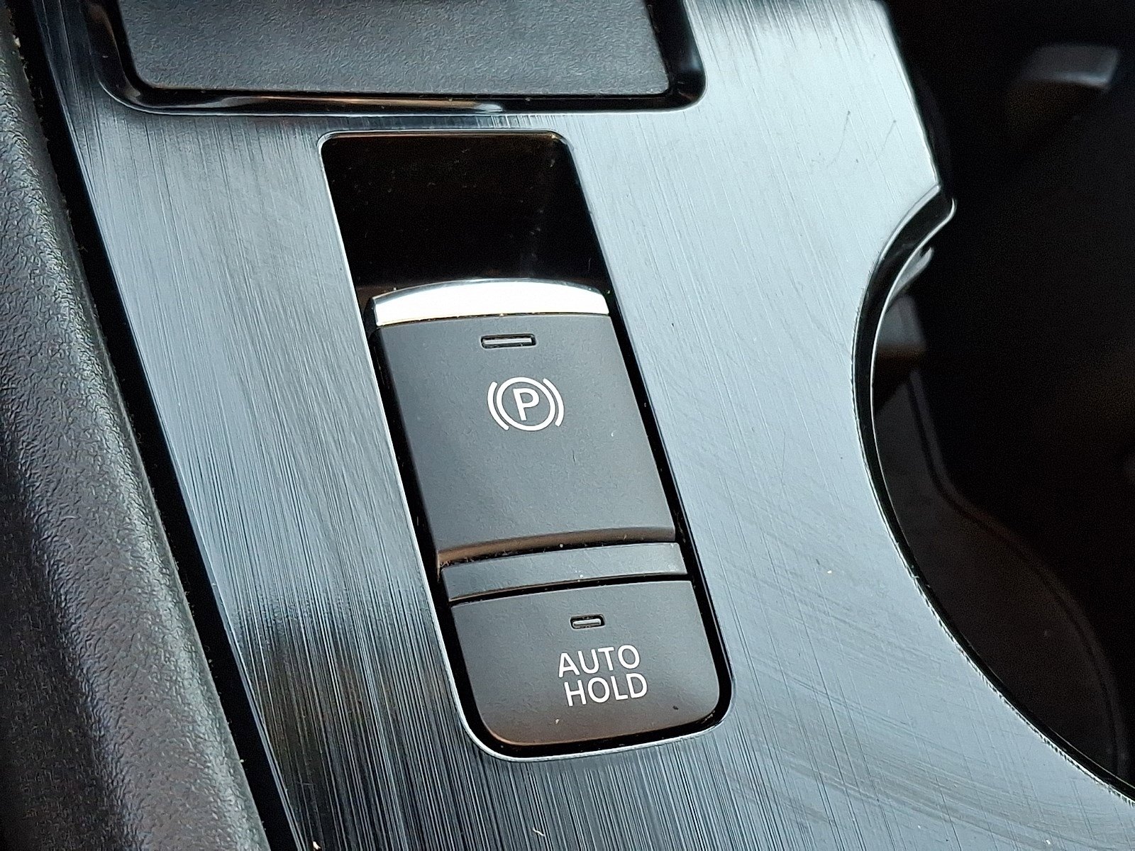 Used 2023 Nissan Rogue SV image 24