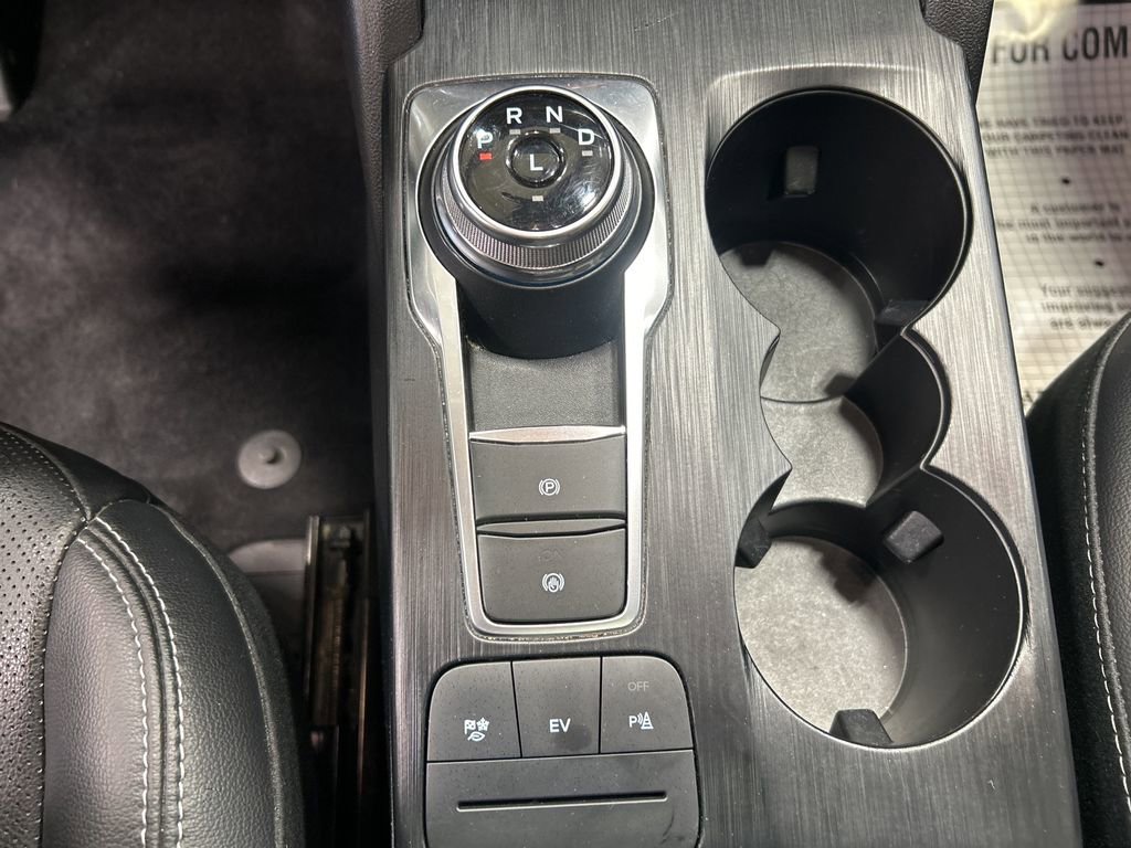 Certified 2022 Ford Escape Titanium image 15