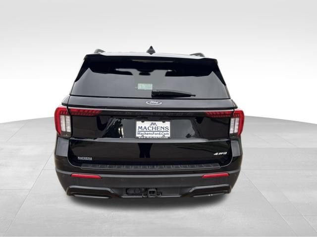 Certified 2025 Ford Explorer ST-Line AWD/4WD image 5