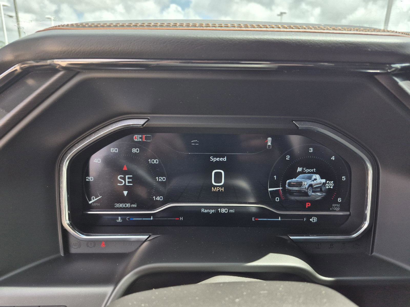 Used 2024 GMC Sierra 1500 AT4 w/ Technology Package AWD/4WD image 19