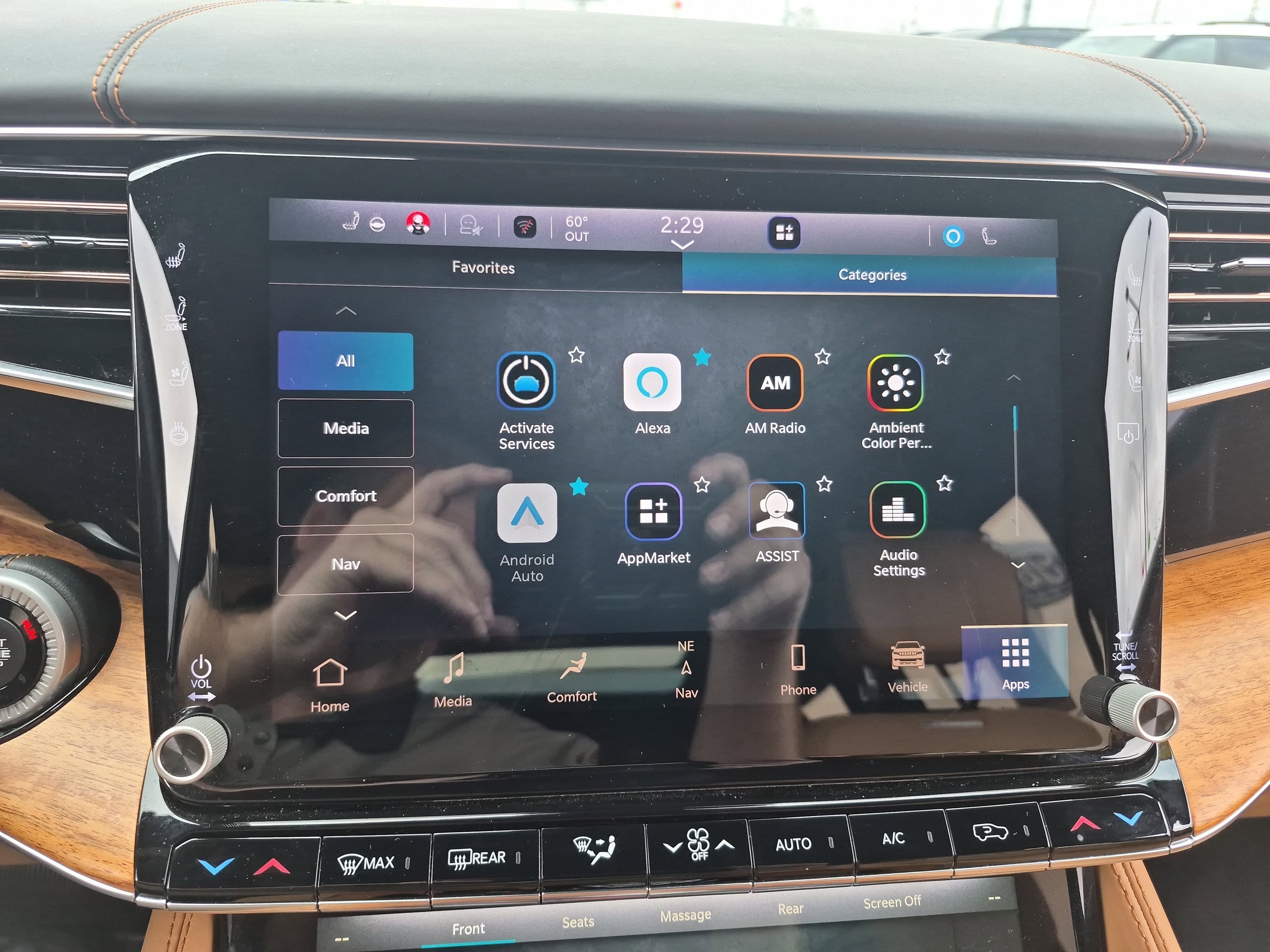 Used 2023 Jeep Grand Wagoneer L Series III image 40