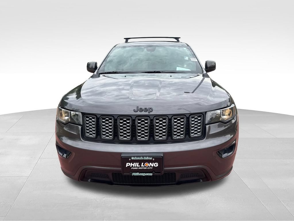 Used 2018 Jeep Grand Cherokee Altitude AWD/4WD image 2