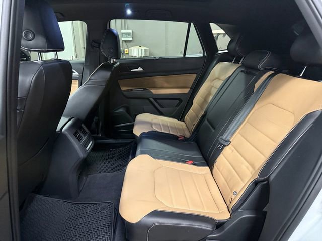 Used 2022 Volkswagen Atlas Cross Sport SEL Premium R-Line image 4