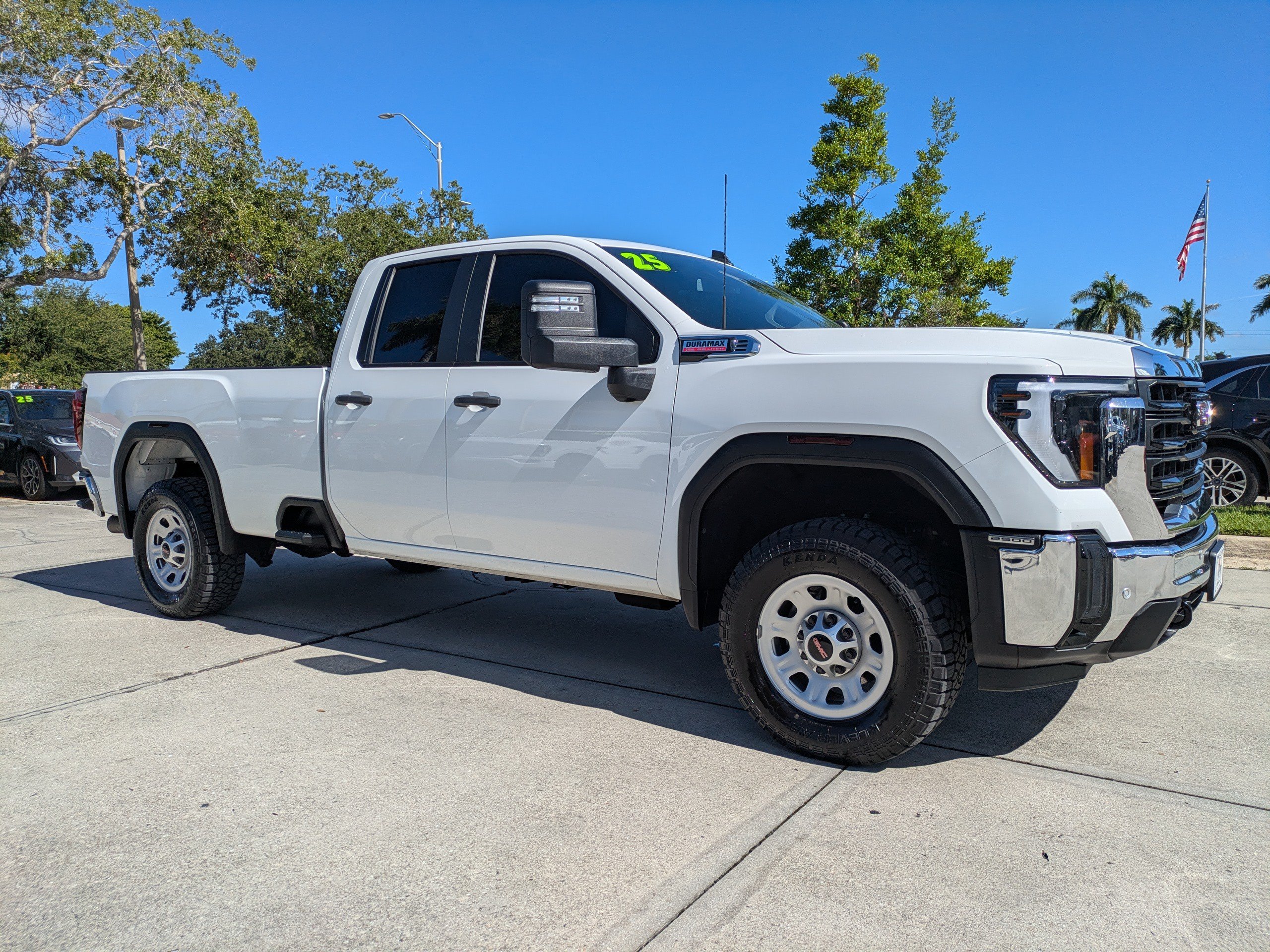 Used 2025 GMC Sierra 2500 Pro w/ 1SA Pro Safety Plus Package AWD/4WD image 6