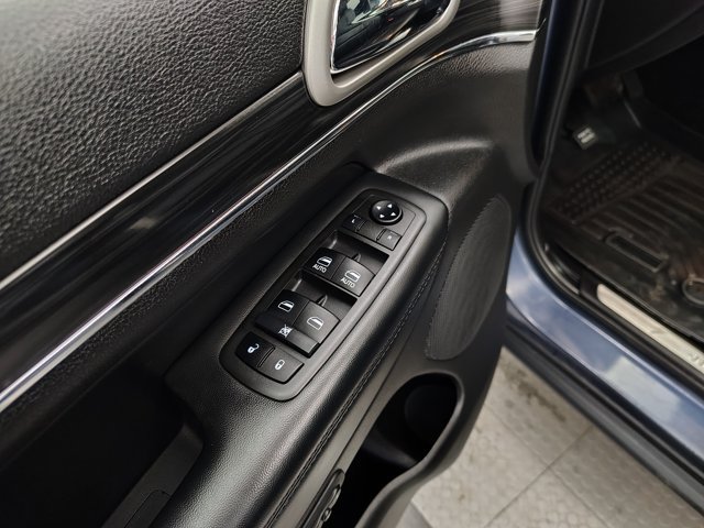 Used 2021 Jeep Grand Cherokee Limited AWD/4WD image 22