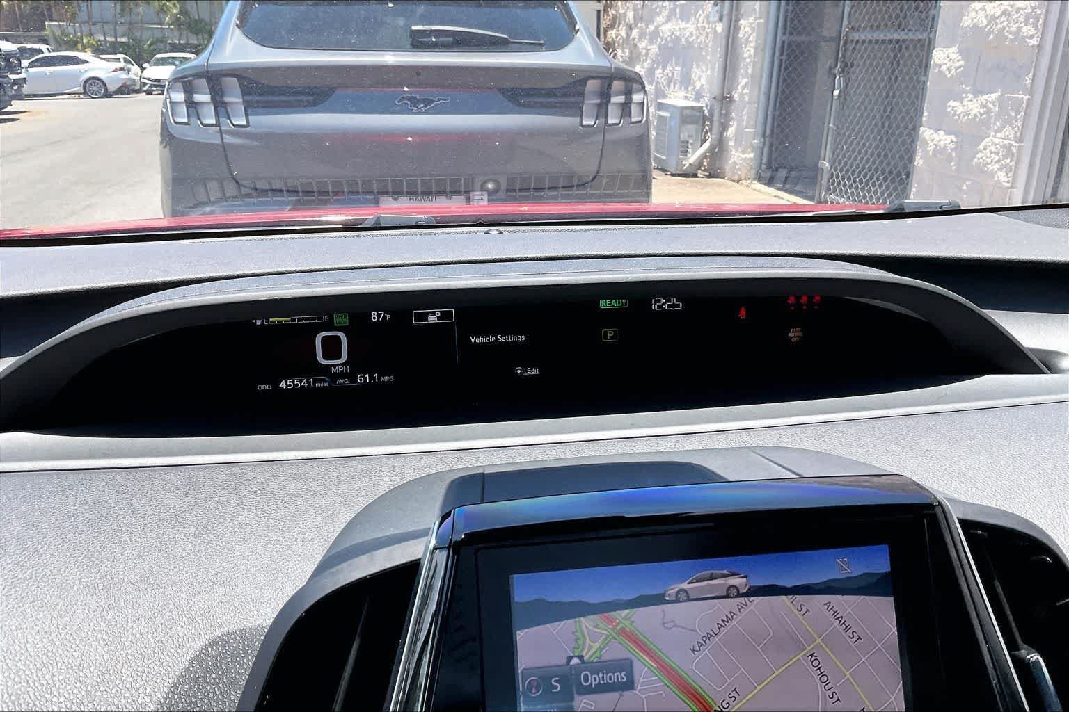 Used 2022 Toyota Prius Prime XLE FWD image 17