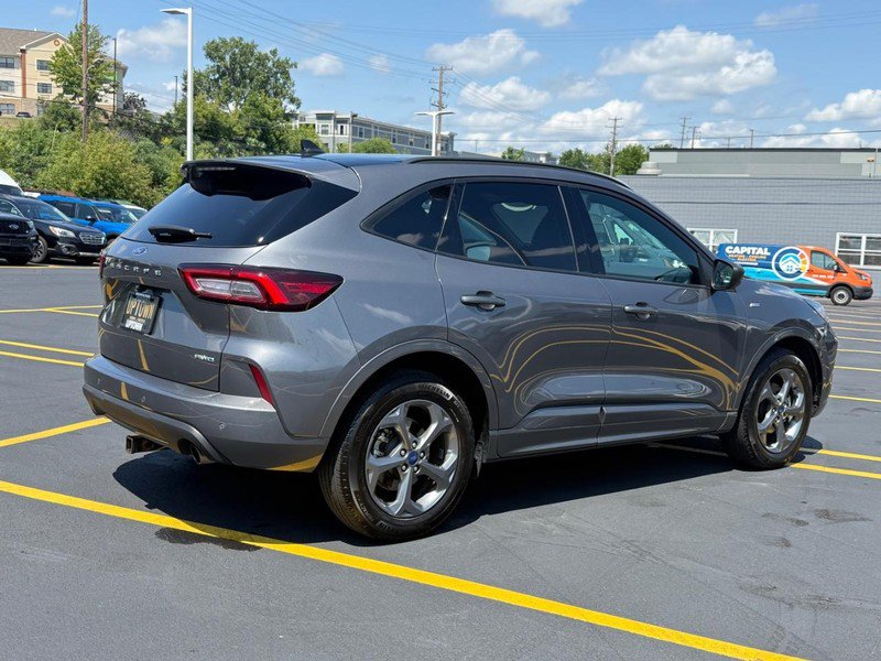 Certified 2023 Ford Escape ST-Line w/ Tech Pack #1 AWD/4WD image 3