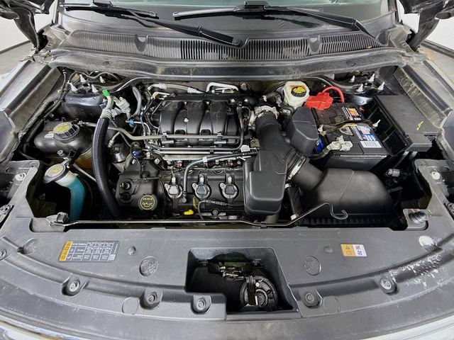 Certified 2019 Ford Explorer XLT w/ Equipment Group 202A image 31