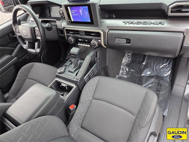 Used 2025 Toyota Tacoma SR5 image 17