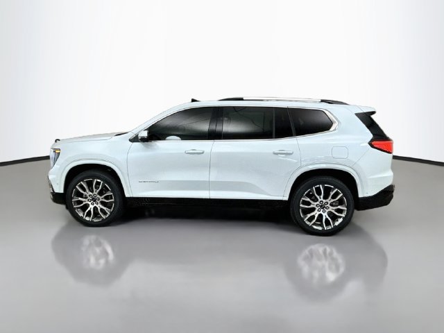 Used 2026 GMC Acadia Denali Ultimate FWD image 4