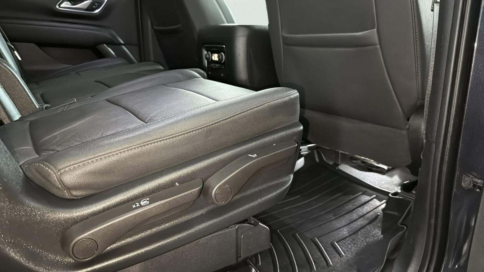 Used 2022 Chevrolet Tahoe Z71 w/ Z71 Off-Road Package image 27