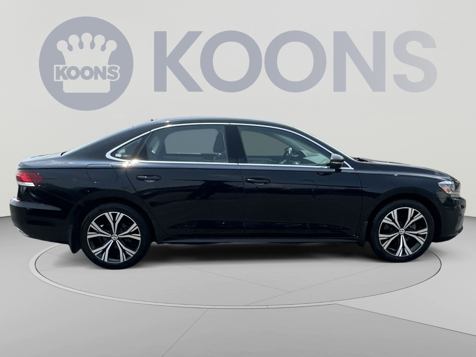 Used 2022 Volkswagen Passat 2.0T SE FWD image 17