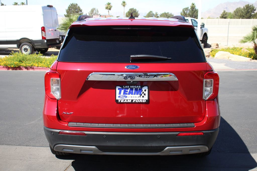Certified 2024 Ford Explorer XLT w/ Equipment Group 202A RWD image 7