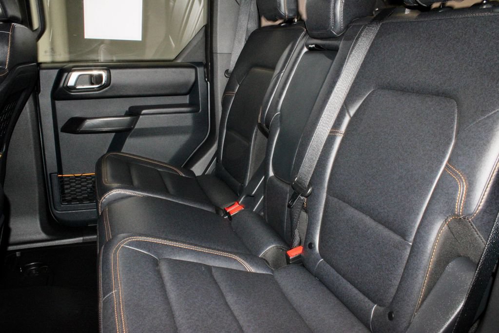 Certified 2024 Ford Bronco Badlands AWD/4WD image 21