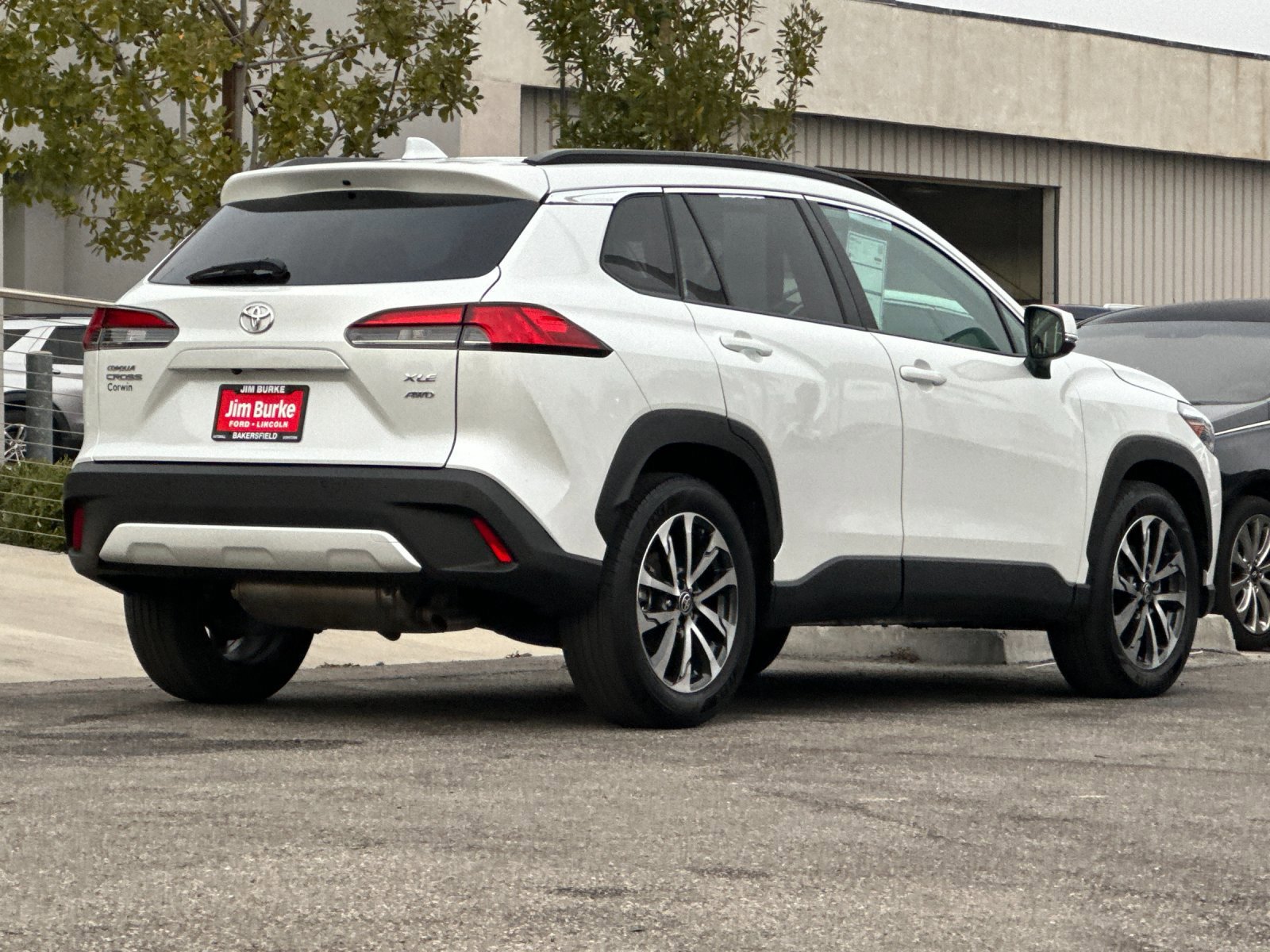 Used 2023 Toyota Corolla Cross XLE image 5