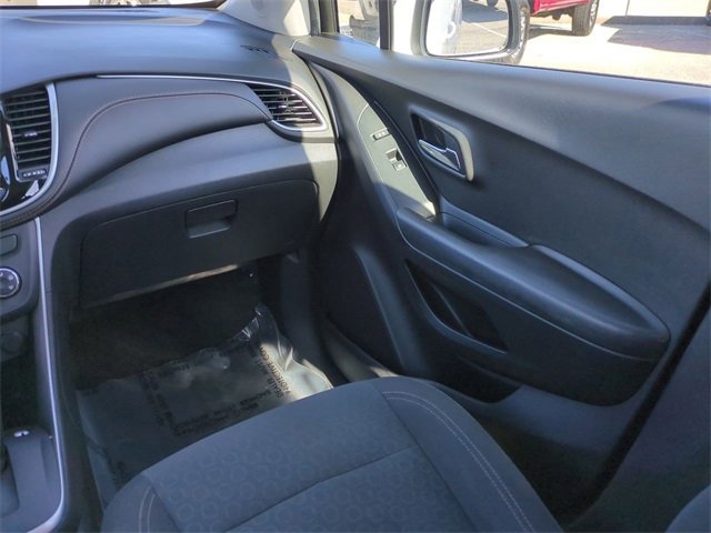Used 2020 Chevrolet Trax LS image 17