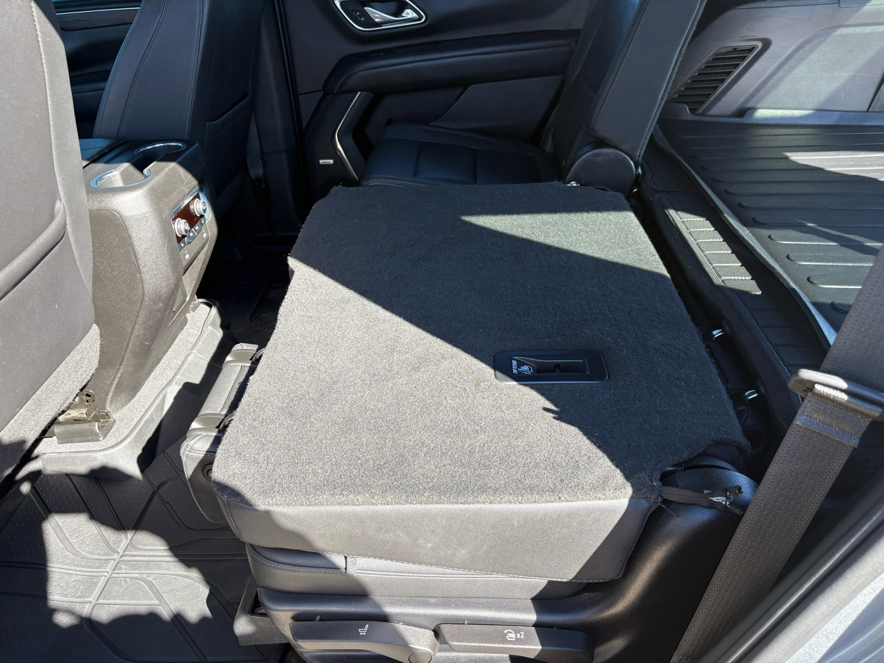 Used 2023 Chevrolet Tahoe LT w/ Luxury Package image 43