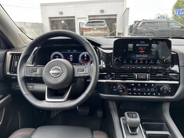 Used 2025 Nissan Pathfinder Platinum w/ Cargo Package FWD image 27