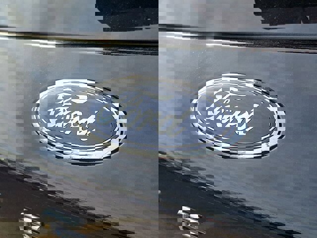 Certified 2024 Ford Escape SE w/ PHEV Premium Package image 27