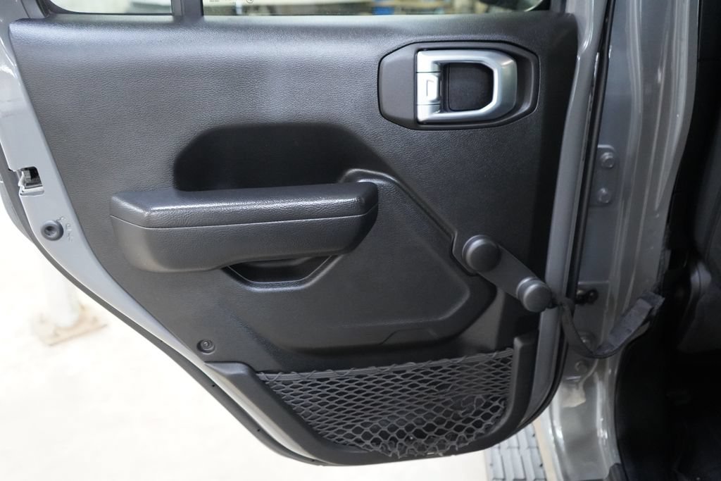 Used 2021 Jeep Wrangler Unlimited Sport AWD/4WD image 25