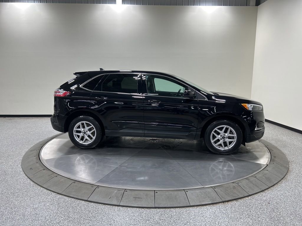 Certified 2024 Ford Edge SEL w/ Convenience Package AWD/4WD image 6