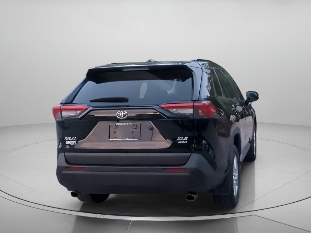 Used 2021 Toyota RAV4 XLE AWD/4WD image 26