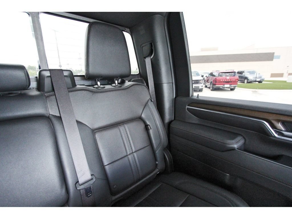 Used 2024 Chevrolet Silverado 2500 High Country w/ Technology Package AWD/4WD image 13