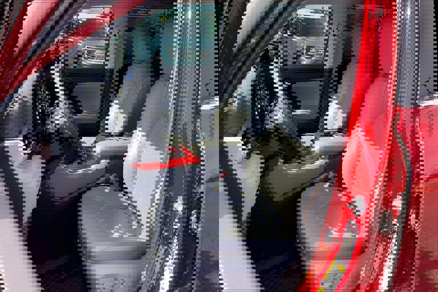 Used 2021 Toyota Highlander XLE FWD image 8