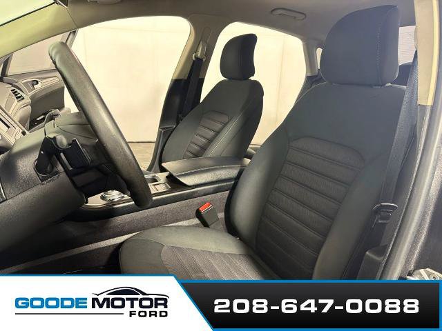 Certified 2017 Ford Fusion SE FWD image 10
