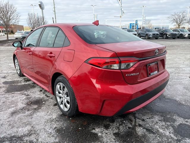 Used 2021 Toyota Corolla LE image 2