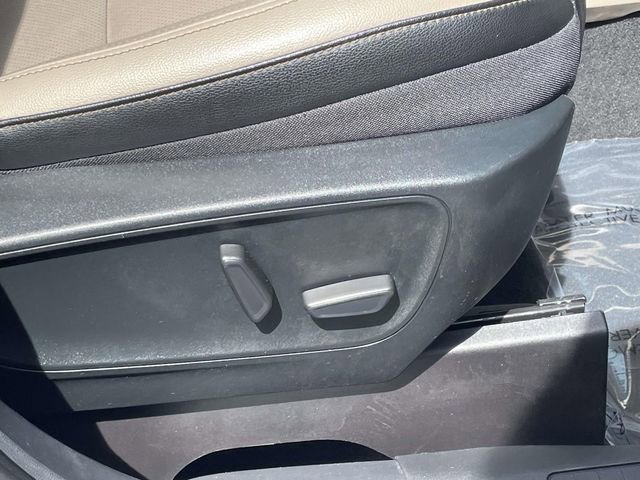 Certified 2020 Ford Escape Titanium image 33