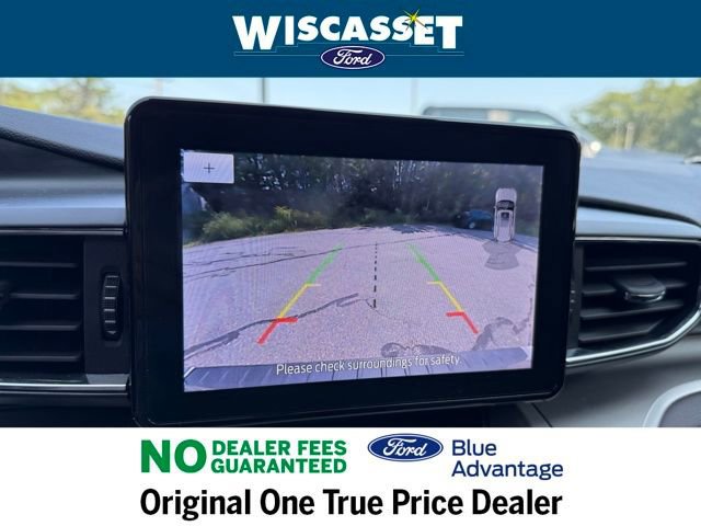 Certified 2022 Ford Explorer XLT w/ Equipment Group 202A image 16