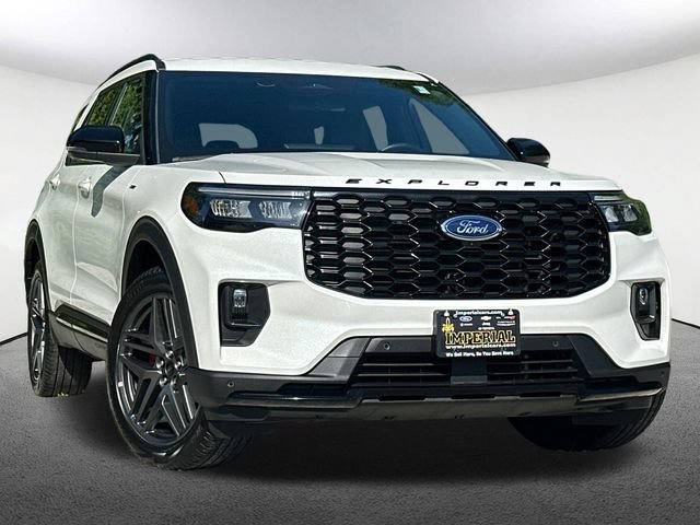 Certified 2025 Ford Explorer ST-Line w/ ST-Line Street Pack AWD/4WD image 2