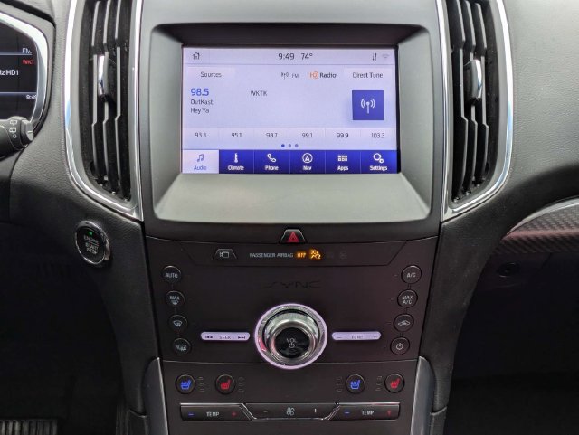Certified 2020 Ford Edge Titanium w/ Equipment Group 301A FWD image 18