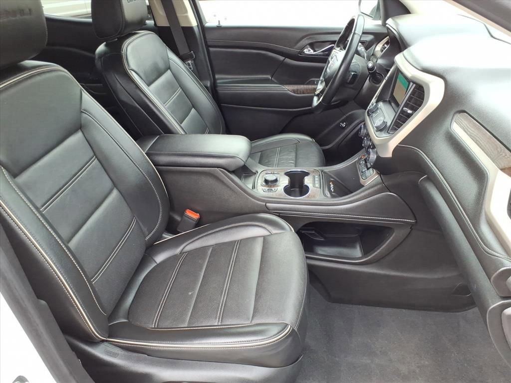 Used 2023 GMC Acadia Denali image 7